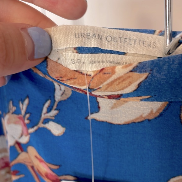 NWT Blue Floral Urban Outfitters Mini Skirt Size Small - Picture 3 of 5